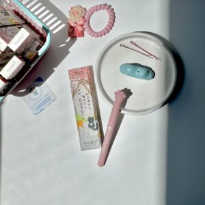 خط چشم پنجه گربه